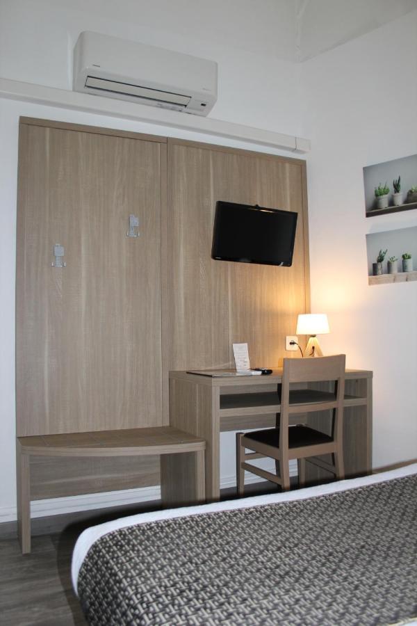 Hotel Univers Carpentras Dış mekan fotoğraf