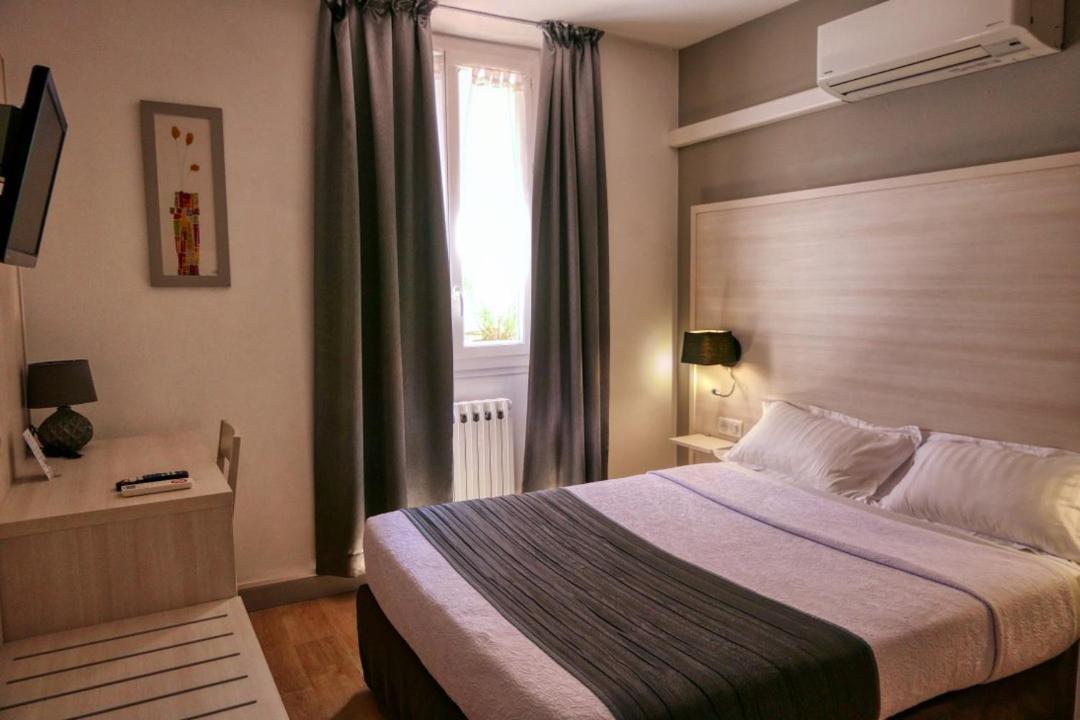 Hotel Univers Carpentras Dış mekan fotoğraf