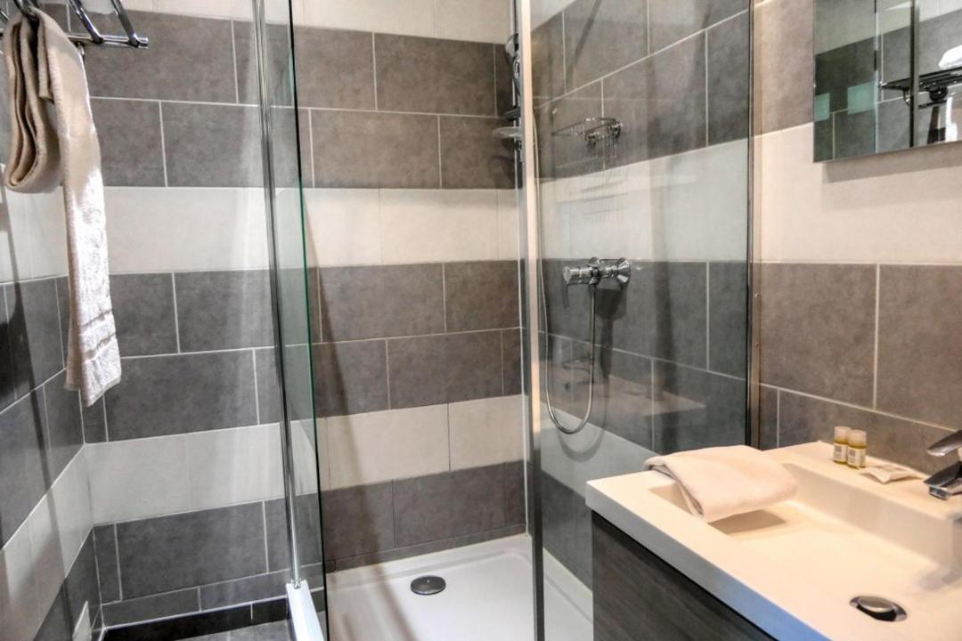 Hotel Univers Carpentras Dış mekan fotoğraf