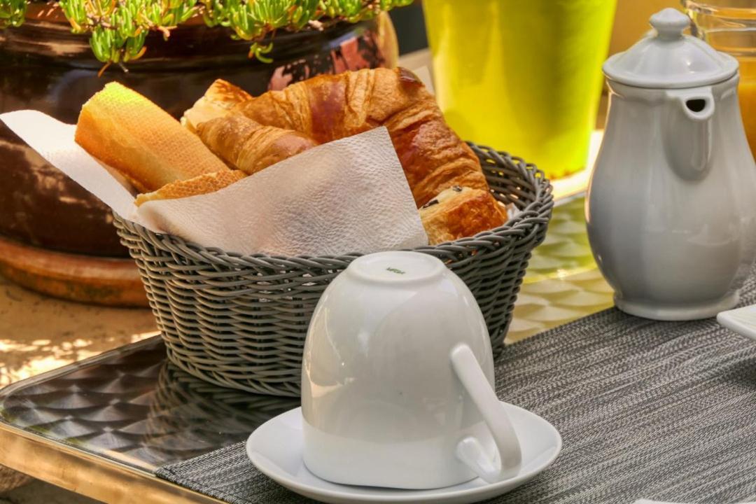 Hotel Univers Carpentras Dış mekan fotoğraf
