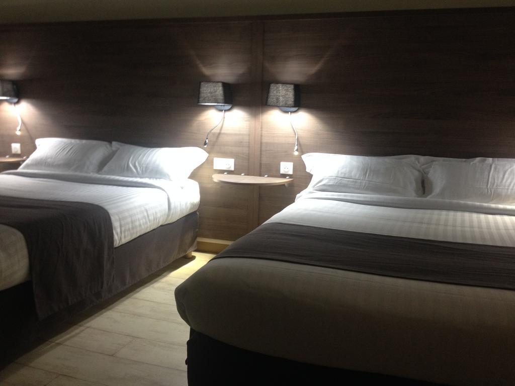 Hotel Univers Carpentras Oda fotoğraf