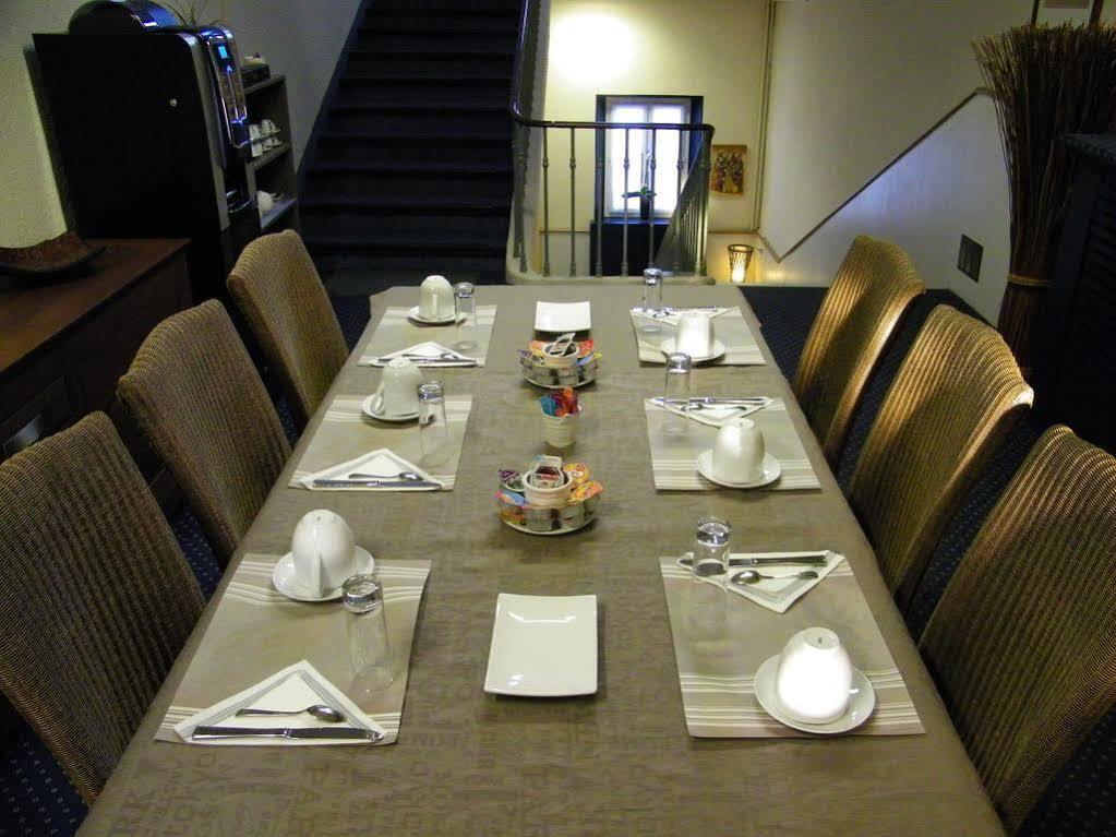 Hotel Univers Carpentras Dış mekan fotoğraf